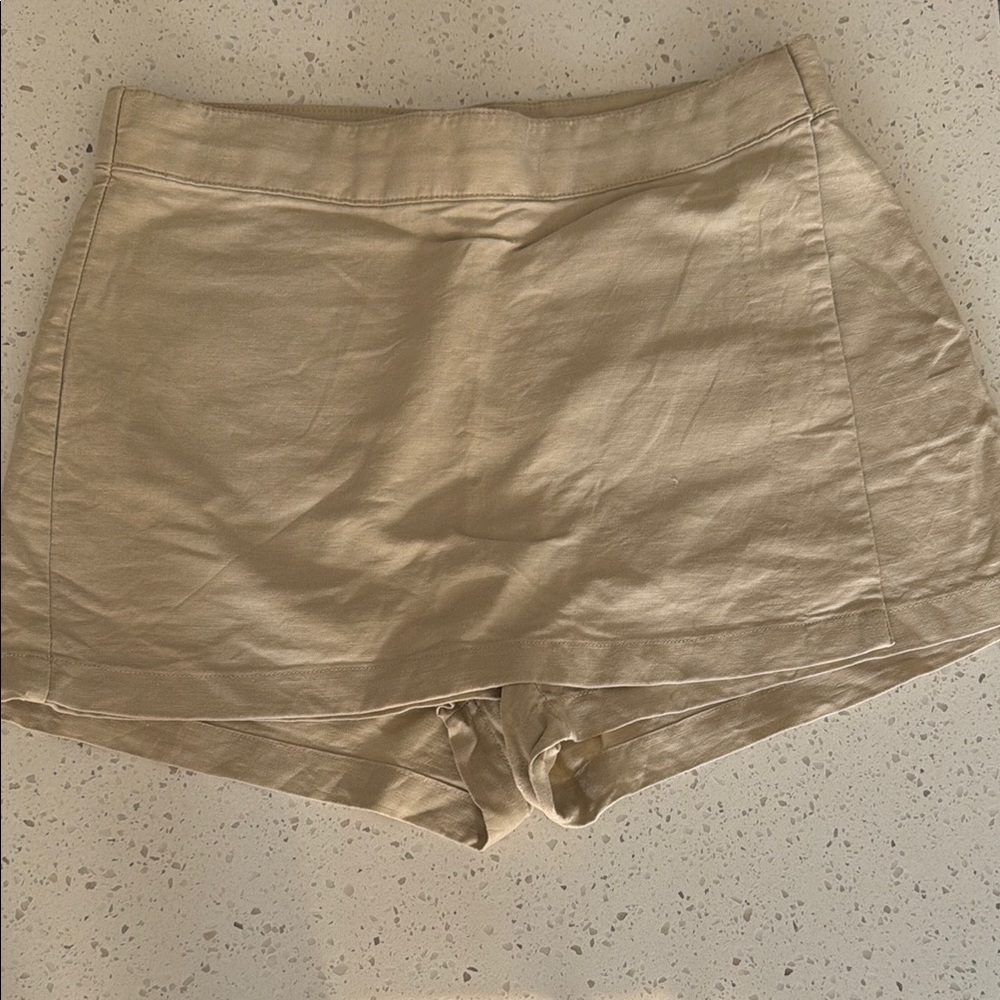 Women's khaki Skort Gap size 10